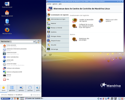 Mandriva Linux showing the menu and the control panel (in French)